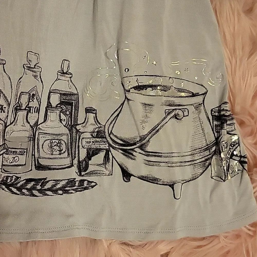 Harry Potter women's "magical potions" shirt size M gray